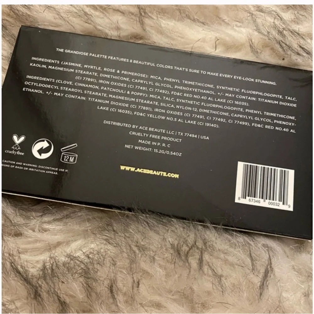 Ace Beaute Grandiose Palette 8 color eyeshadow